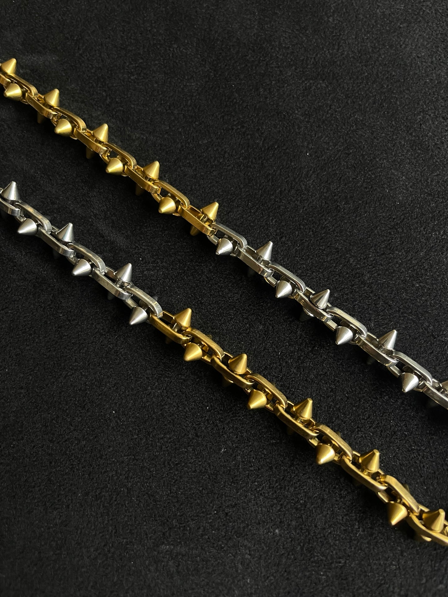 Mixed Spiked Cable