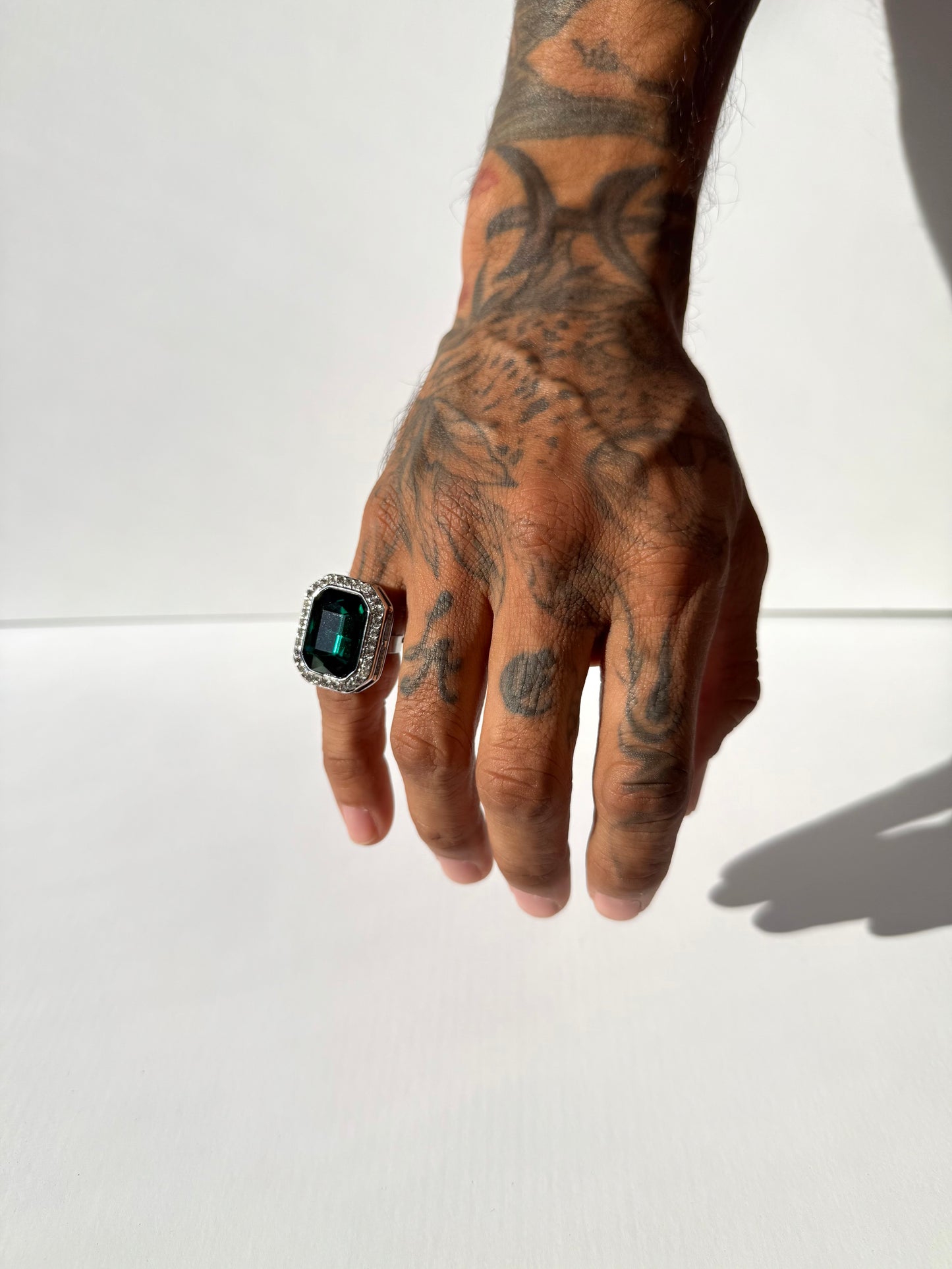 EMERALD PINKY RING